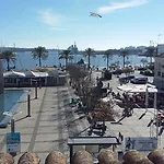 Pensión Residencial Arabi 3*