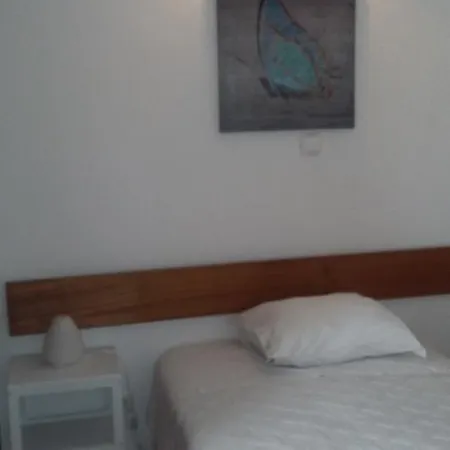 ゲストハウス Residencial Arabi 3*